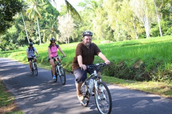 8-Hour Bali Photography and Cycling Tour through Rural Villages