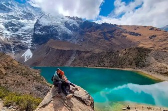 1-Day Humantay Lake Trek from Cusco with Breakfast and Buffet Lunch