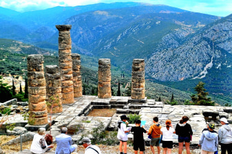 3-Hour Delphi Archaeology Tour with the Oracle's Sacred Sanctuary