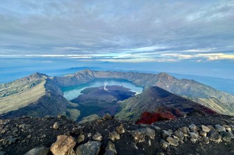 2-Day Mount Rinjani Trek via Sembalun with Summit Sunrise