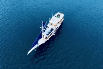 3-Day Komodo Island Sailing Trip with Padar Sunrise and Pink Beach