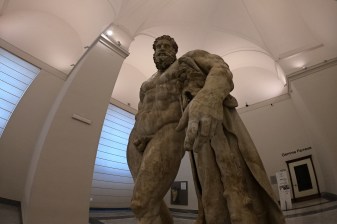 Tour di 2 ore al Museo Archeologico di Napoli con collezione Farnese