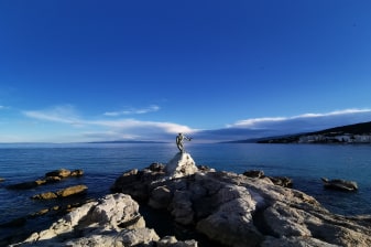 2-Hour Guided Walking Tour of Opatija with Lungomare and Villa Angiolina
