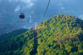 Full-Day Chandragiri Cable Car Tour with Bhaleshwor Mahadev Temple