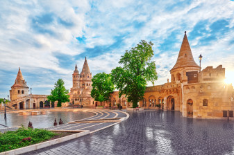 3-Hour Buda Castle District Walking Tour with UNESCO Highlights