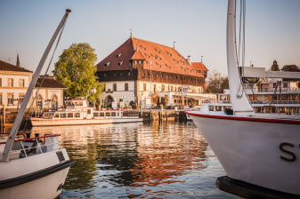 8-Hour Lake Bodensee Sightseeing Tour with Reichenau and Zeppelin Museum