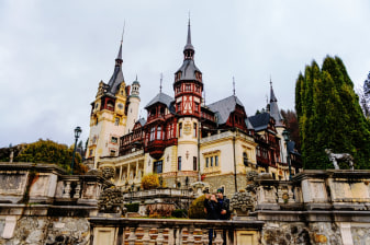 11-Hour Transylvania Castle Tour with Peleș and Bran Castle