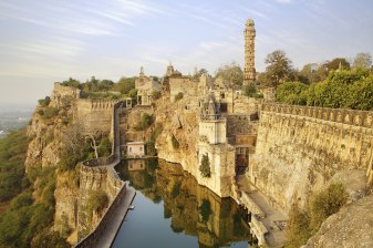 8-Hour Chittorgarh Fort Tour from Udaipur with UNESCO Heritage
