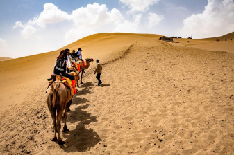 3-Day Marrakech Sahara Desert Tour with Luxury Camp Stay