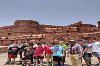 2-Day Agra and Vrindavan Tour with Taj Mahal Sunrise