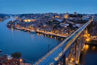8-Day Coastal Cycling Tour from Porto to Lisbon with Aveiro and Óbidos