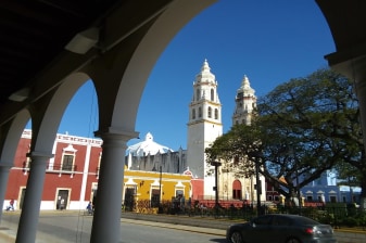 6-Day Yucatán Mayan Sites Tour with Calakmul and Bacalar