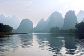 5-Hour Yangshuo Rock Climbing Tour with Karst Landscape Training