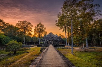 7-Day Cambodia Heritage Tour with Angkor, Phnom Kulen and Phnom Penh