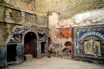 2-Hour Private Herculaneum Archaeological Tour with Expert Historians