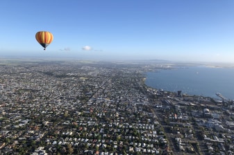 4-Hour Geelong Hot Air Balloon Ride with Sunrise Views
