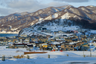 6-Hour Sapporo Highlights Tour with Candy-Making and Ski Jump Views