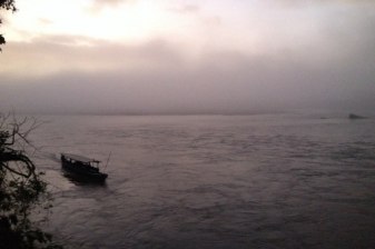 4-Day Tambopata National Reserve Tour with Oxbow Lake and Macaw Clay Lick