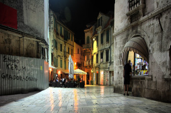 1.5-Hour Diocletian's Palace Tour in Split with Roman landmarks