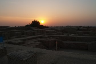 10-Day Pakistan UNESCO Heritage Tour with Mohenjo-daro and Taxila