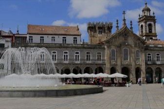 8-Hour Braga and Guimarães Tour from Porto with Bom Jesus