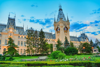 Full-Day Iași City Tour with Palace of Culture and Golia Monastery