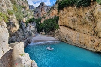 8-Hour Amalfi Coast Boat Cruise with Amalfi, Positano and Swim Stops
