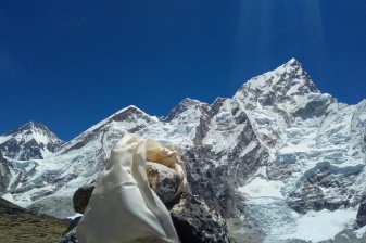 4-Hour Helicopter Tour to Kala Patthar with Himalayan Views