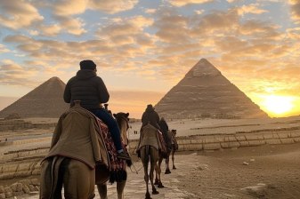 Full-Day Cairo Tour from Sharm El Sheikh with Flights and Giza Pyramids