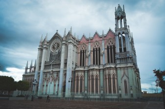 2.5-Hour Walking Tour of León with Historic Churches and Hidden Gems