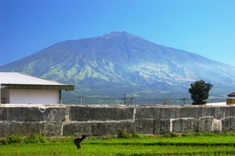 2-Day Mt. Welirang Trek from Malang with Sunrise and Hot Springs
