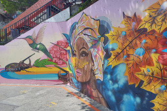 3-Hour Comuna 13 Tour in Medellín with Street Art and Local Guide