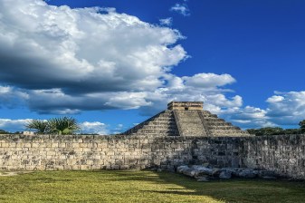 8-Hour Chichén Itzá, Cenote and Izamal Tour from Mérida