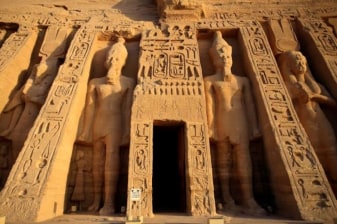 1-Day Abu Simbel Temples Tour from Aswan with Egyptologist Guide
