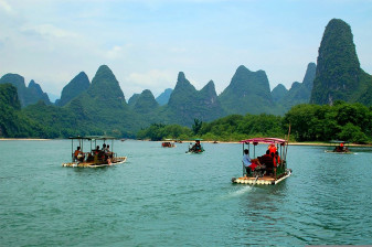 5-Hour Zipline and Abseil Tour in Yangshuo's Karst Cave