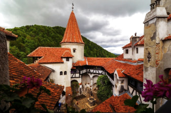 3-Day Castles and Citadels Tour from Bucharest with Bran and Peles