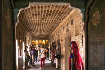 1-Day Bikaner Fort and Karni Mata Temple Tour from Jaisalmer
