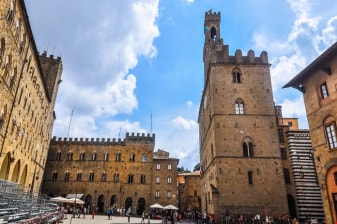 2-Hour Walking Tour of Volterra with Alabaster Craft Experience