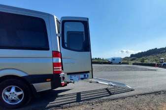 9-Hour Accessible Golden Circle Tour from Reykjavík by Private Vehicle