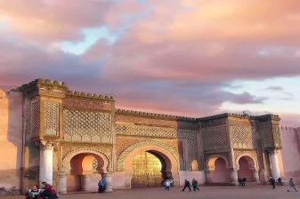 1-Day Volubilis and Meknes Tour from Fès with Moulay Idriss