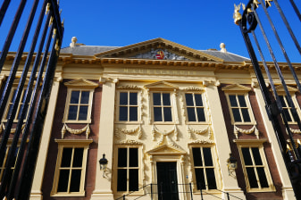 4-Hour The Hague Walking Tour with Mauritshuis Museum Visit