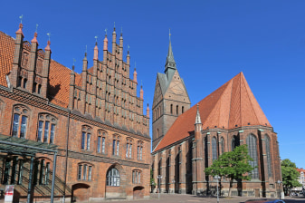 2-Hour Hannover Walking Tour with Old Town and New Town Hall