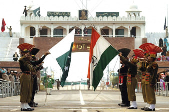 10-Day Mughal and Sufi Heritage Tour of Pakistan with Mohenjo-Daro