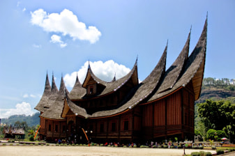 14-Day Sumatra Nature and Culture Tour with Orangutans and Lake Toba