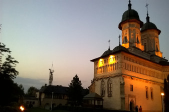 6-Hour Cycling Tour in Iași with Seven Monasteries and Wine Tasting