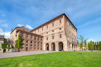 2-Hour Private Walking Tour of Parma with Artisan Shops and Monuments