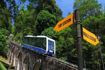 1-Day Private Penang Tour with Penang Hill and Street Food