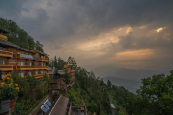 5-Day Chisapani Nagarkot Hiking Tour with Changunarayan Temple