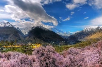 8-Day Hunza Valley Tour from Islamabad with Khunjarab Pass