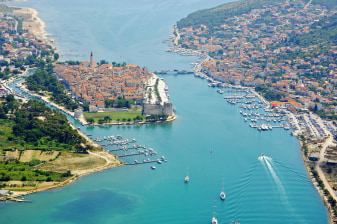 1-Hour Trogir Walking Tour with UNESCO Old Town Landmarks